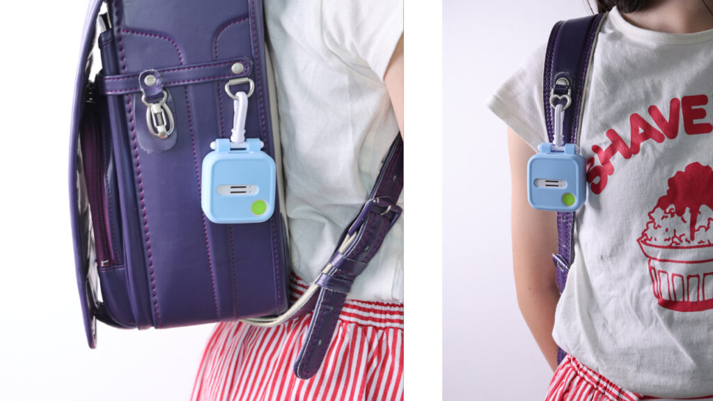 みもりトークGPS、2026年最新版を純正シリコンケースに入れて、ランドセルのベルトに実際につけた写真