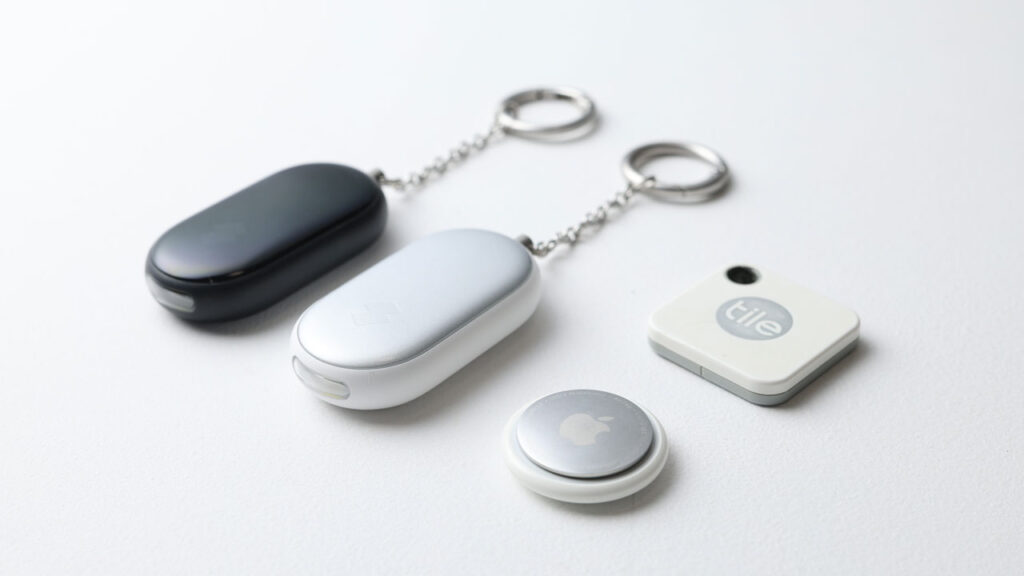 子供用GPSと比べたトラッカー